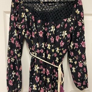 POL top  Floral Accents and tassel